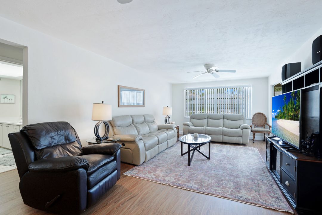 139 Bayview Ave, Naples, FL 34108