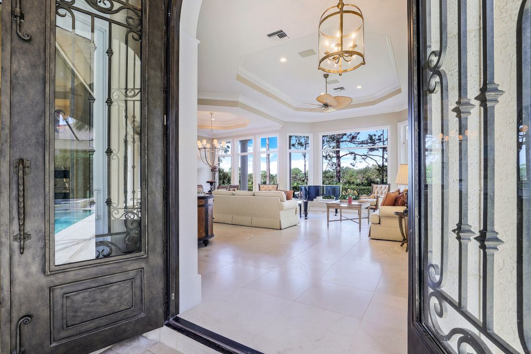 1564 Gormican Ln, Naples, FL 34110