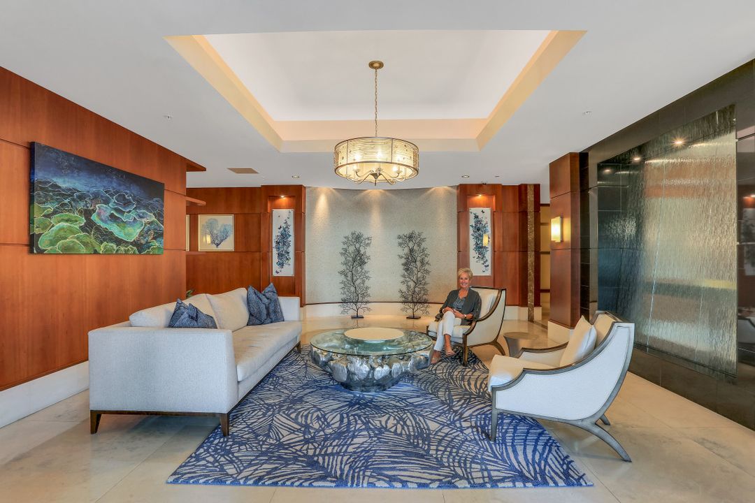 275 Indies Way #1605, Naples, FL 34110