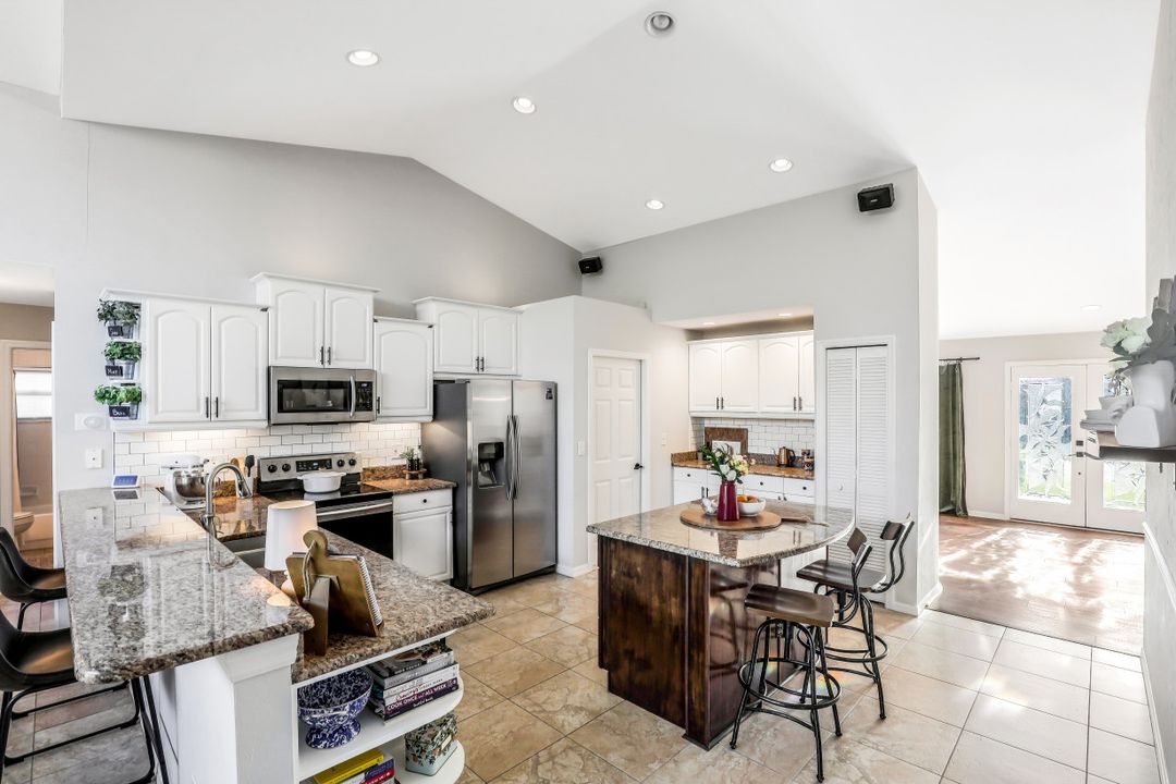 12441 Eagle Pointe Cir, Fort Myers, FL 33913