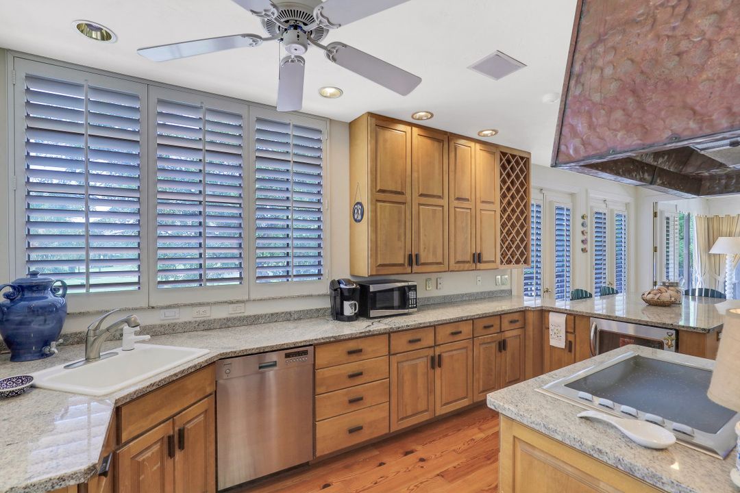 376 Leatherfern Ln, Marco Island, FL 34145