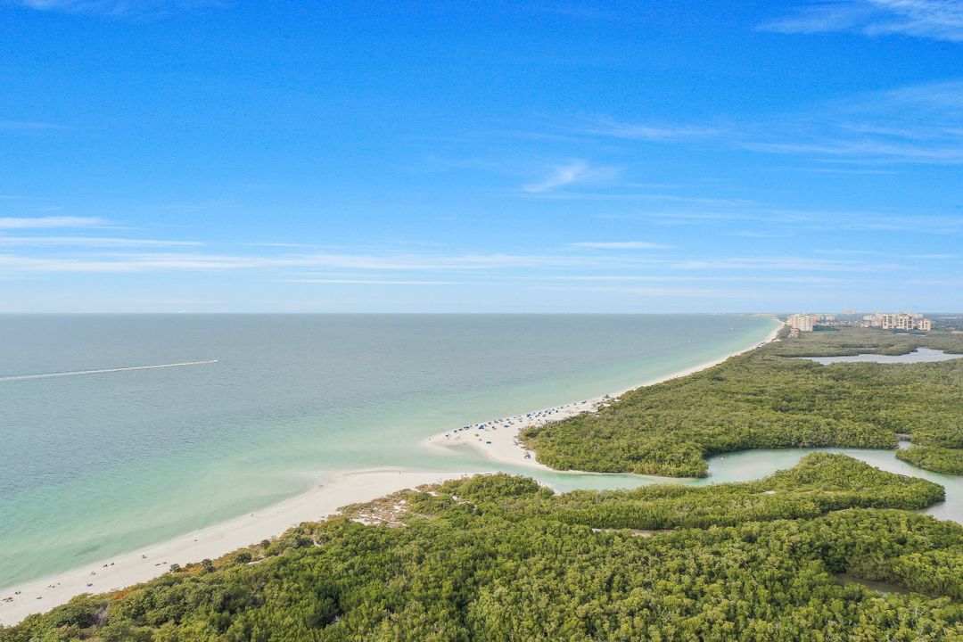 5601 Turtle Bay Dr #802, Naples, FL 34108