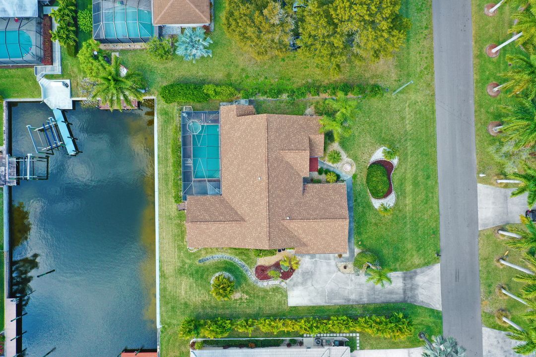 5208 SW 9th Pl, Cape Coral, FL 33914