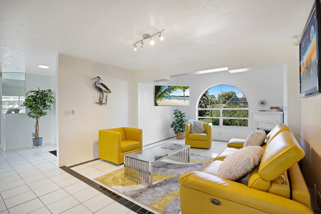 1144 Lincoln Ct, Cape Coral, FL 33904