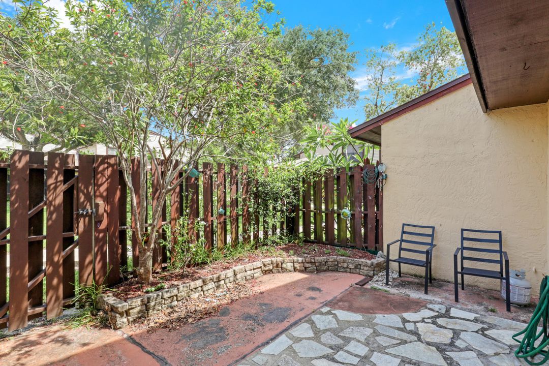 621 SE 12th Ave APT 118, Cape Coral, FL 33990