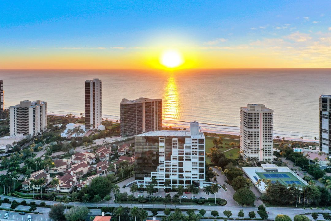 4751 Gulf Shore Blvd N #804, Naples, FL 34103
