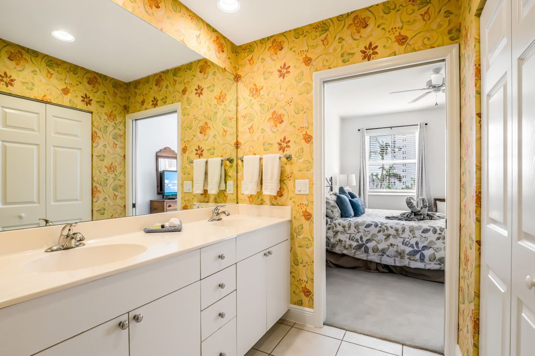 460 Launch Cir #304, Naples, FL 34108