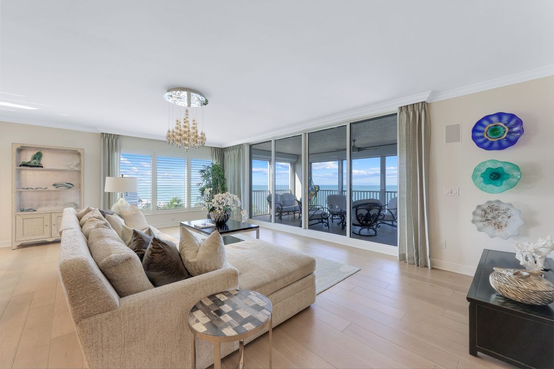 9235 Gulf Shore Dr #501, Naples, FL 34108