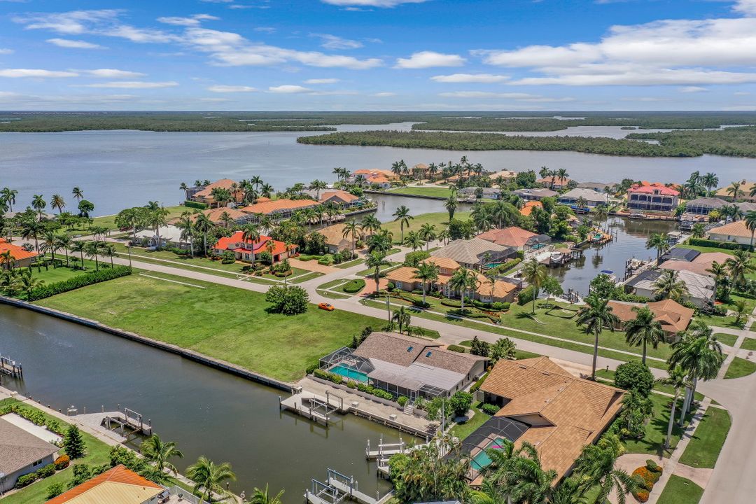 206 Dan River Ct, Marco Island, FL 34145