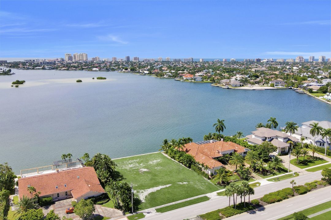 580 S Barfield Dr, Marco Island, FL 34145
