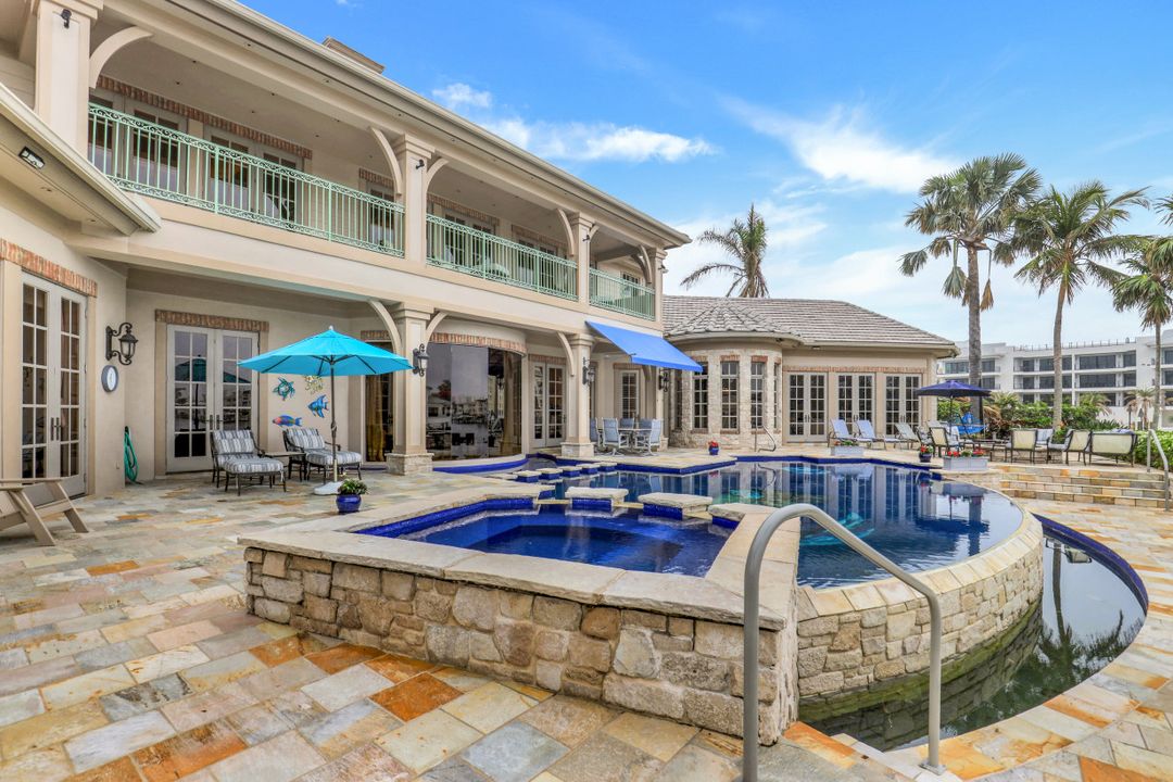 1839 Hurricane Harbor Ln, Naples, FL 34102