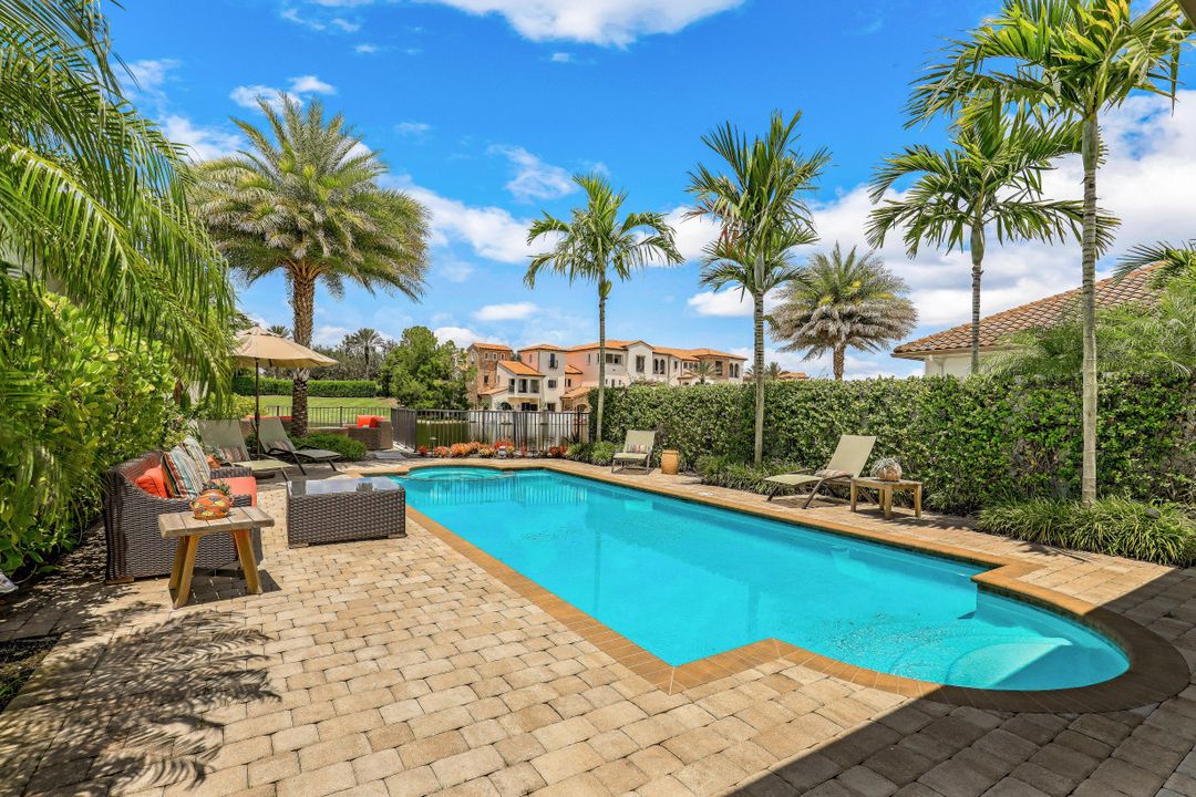 16448 Talis Park Dr, Naples, FL 34110