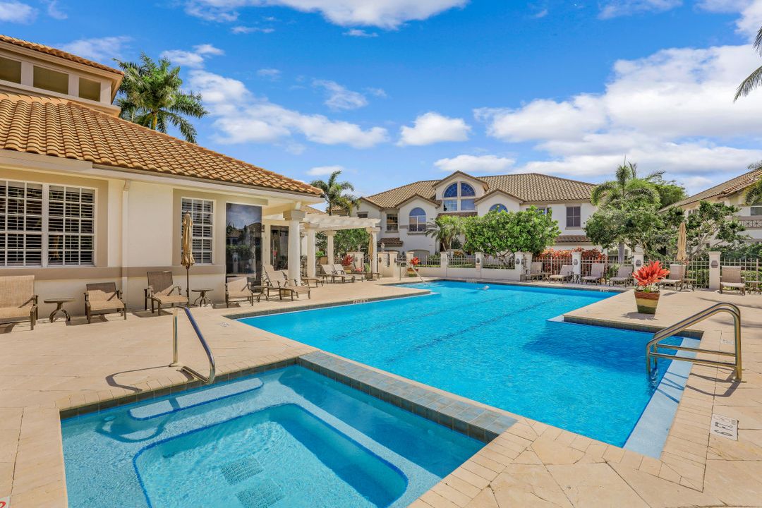 107 Colonade Cir #103, Naples, FL 34103