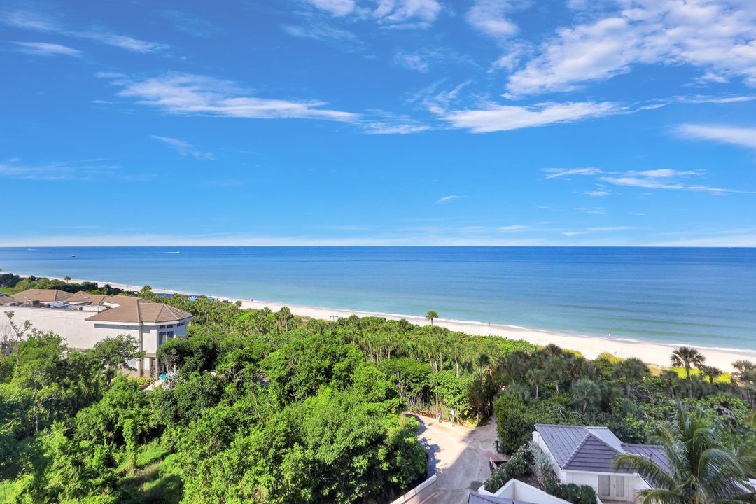 8665 Bay Colony Dr #702, Naples, FL 34108