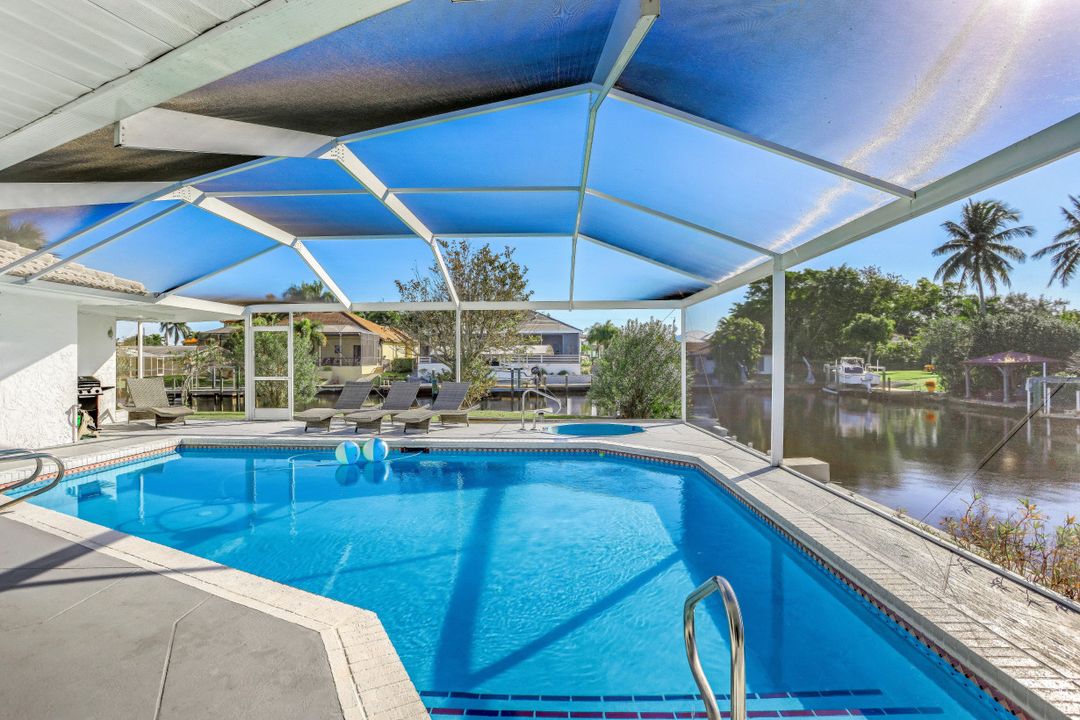 1144 Lincoln Ct, Cape Coral, FL 33904