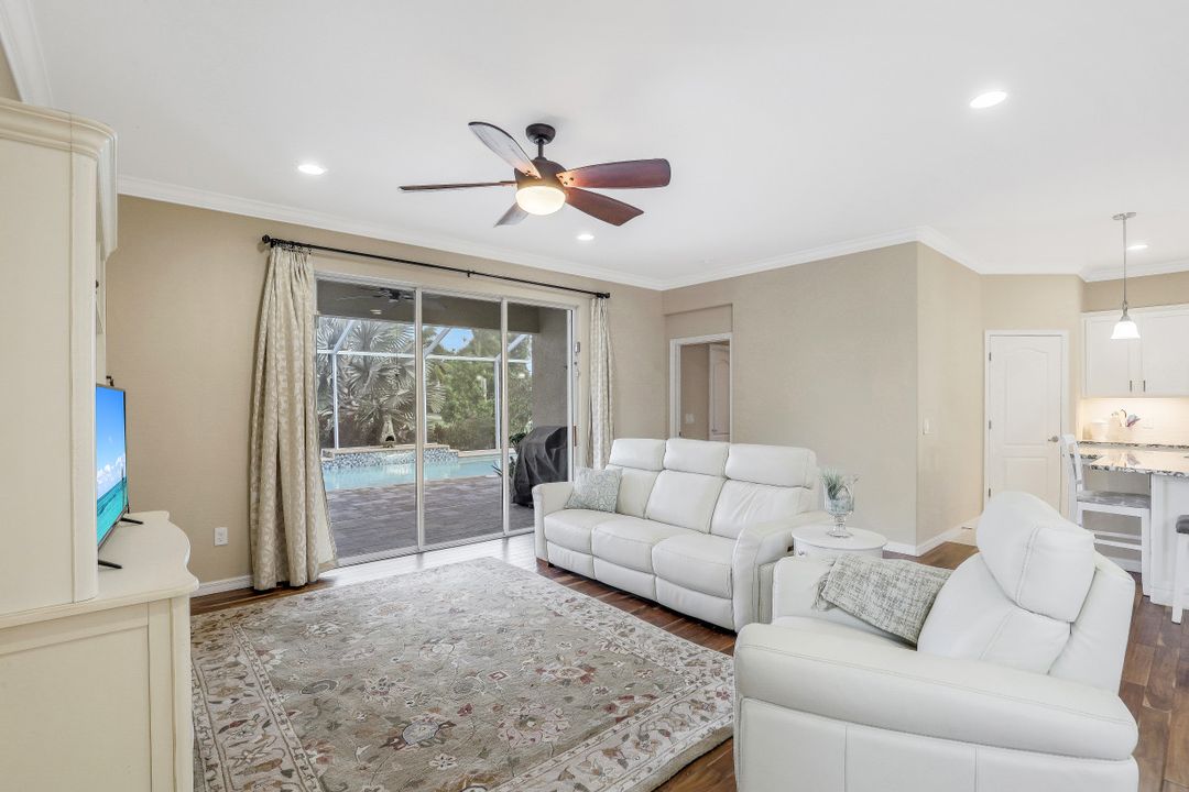 14615 Fern Lake Ct, Naples, FL 34114