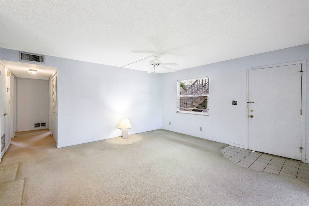 1549 Sandpiper St #39, Naples, FL 34102