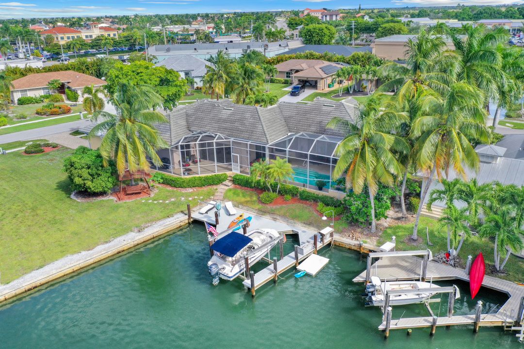 138 S Bahama Ave, Marco Island, FL 34145