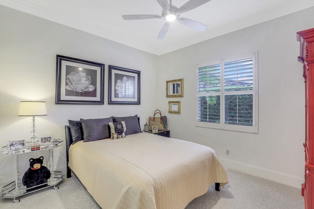 795 Brentwood Point, Naples, FL 34110