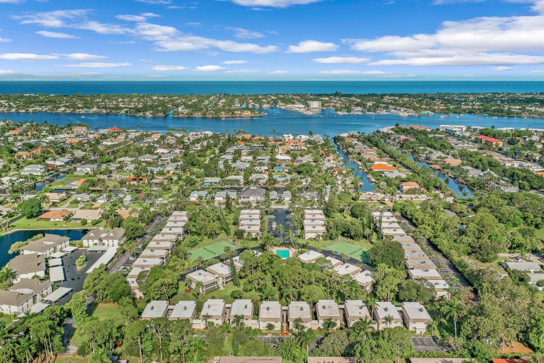 1549 Sandpiper St #92, Naples, FL 34102