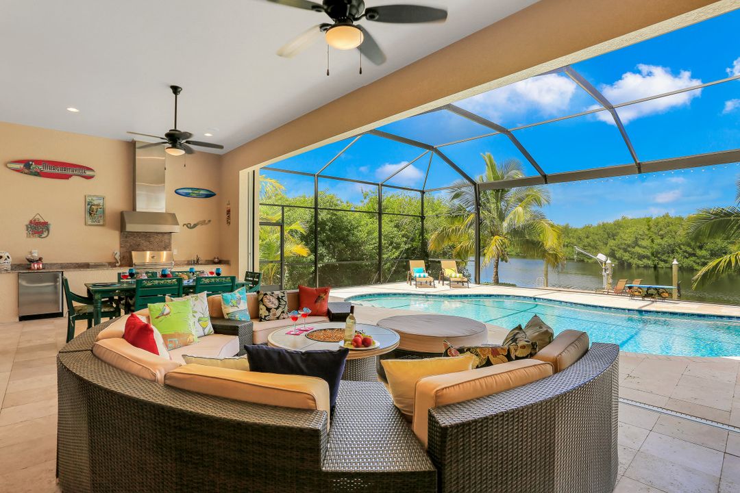 3920 Surfside Blvd, Cape Coral, FL 33914