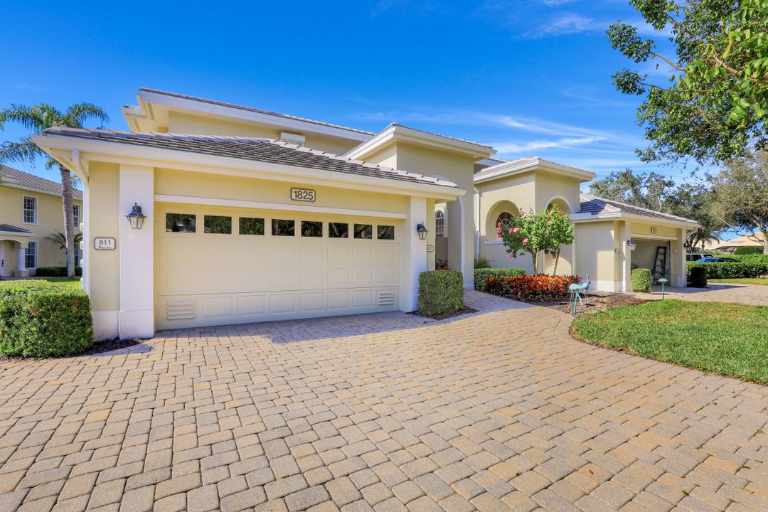 1825 Seville Blvd #821, Naples, FL 34109