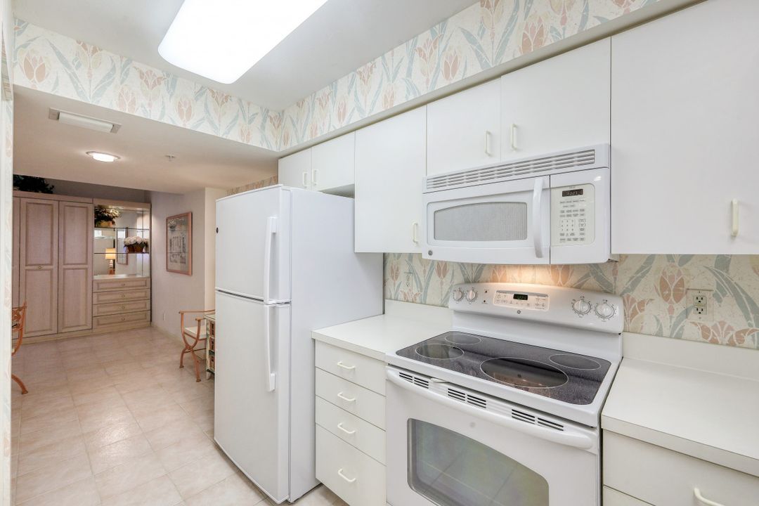 990 Cape Marco Dr #1102, Marco Island, FL 34145