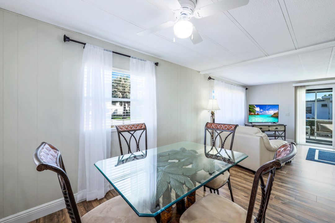 21 Lemans Dr, Naples, FL 34112