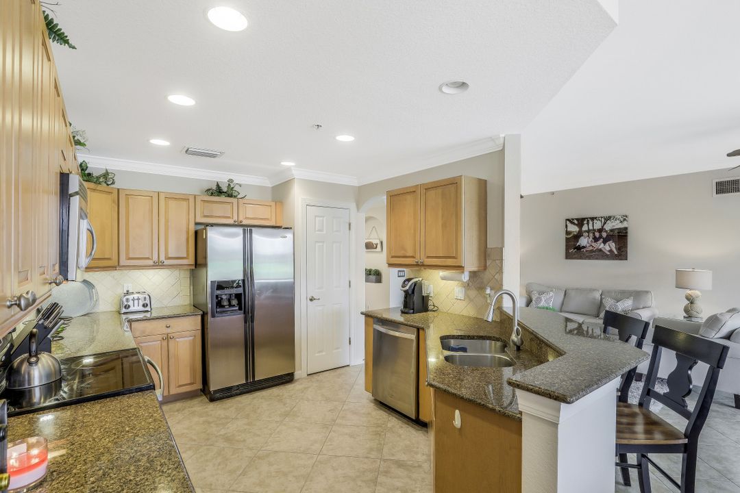 8735 Coastline Ct #102, Naples, FL 34120