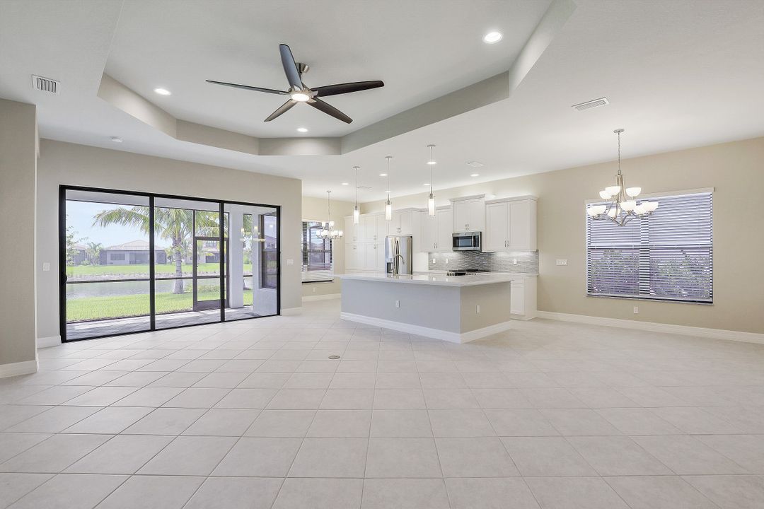 4549 Kensington Cir, Naples, FL 34119