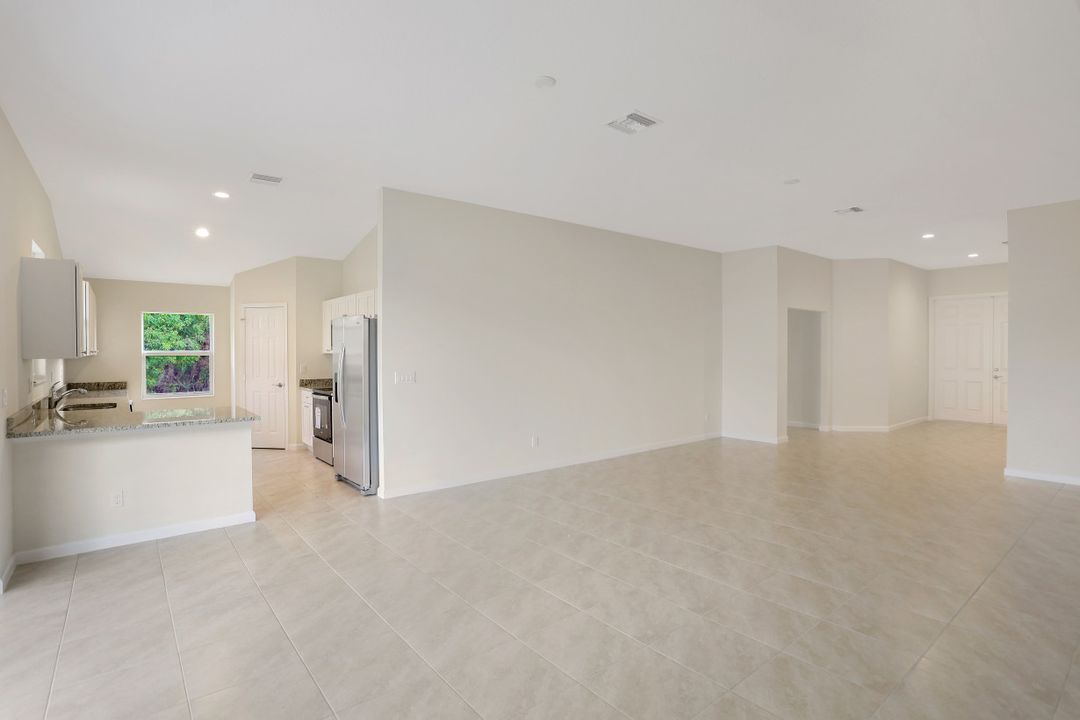 1638 Paddock St, Port St. Lucie, FL 34987