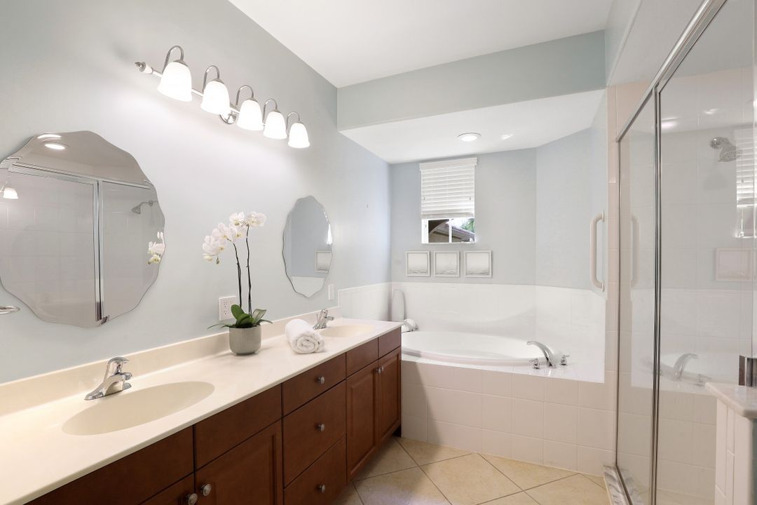 6693 Alden Woods Cir #101, Naples, FL 34113