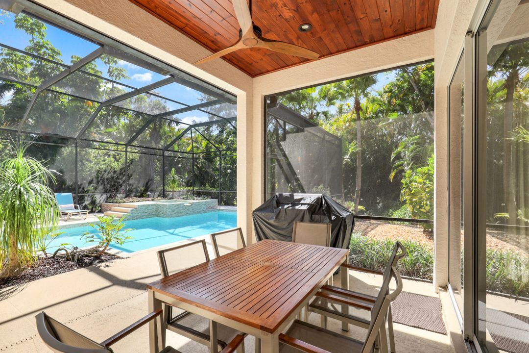 2229 Goshawk Ct, Naples, FL 34105