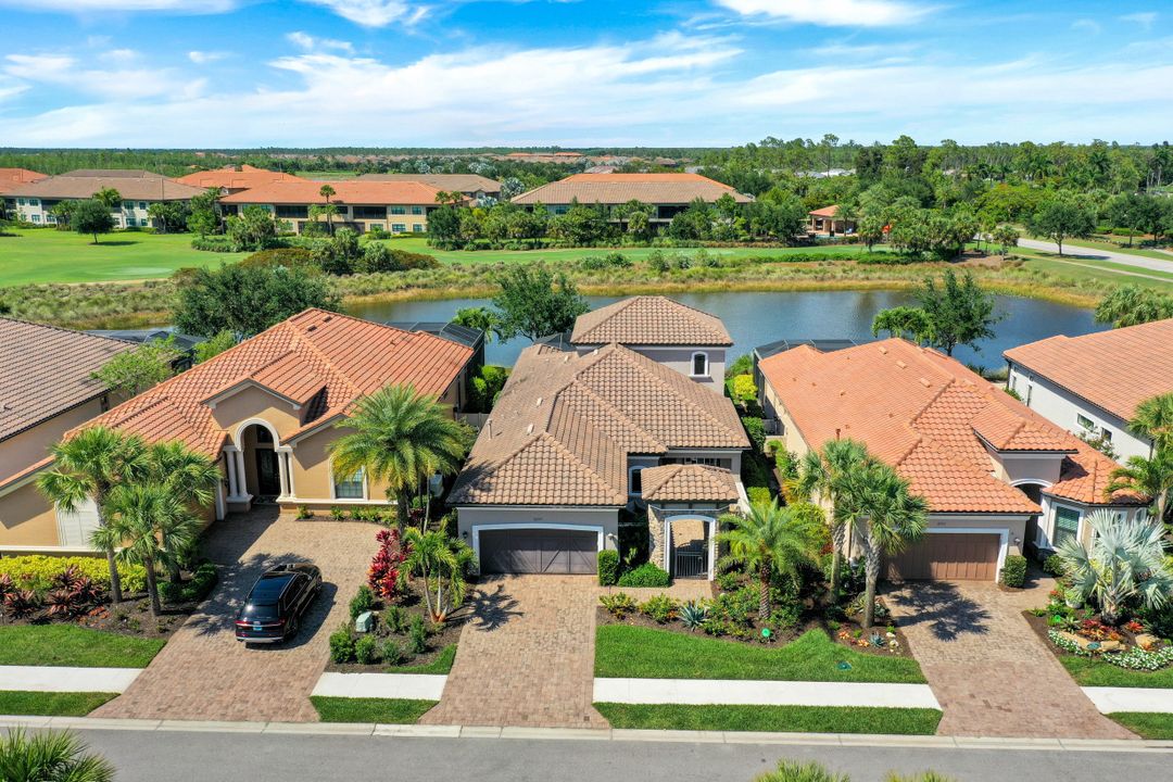 8697 Cavano St, Naples, FL 34119