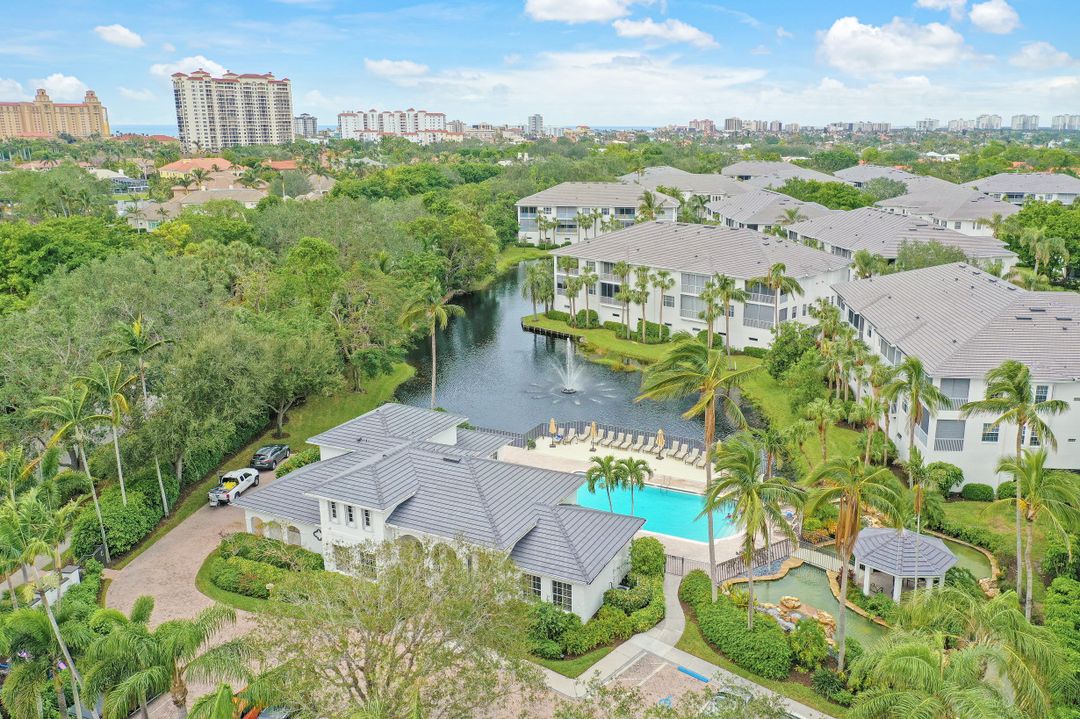 835 Bentwater Cir #103, Naples, FL 34108