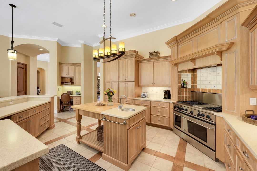 16600 Bear Cub Ct, Fort Myers, FL 33908