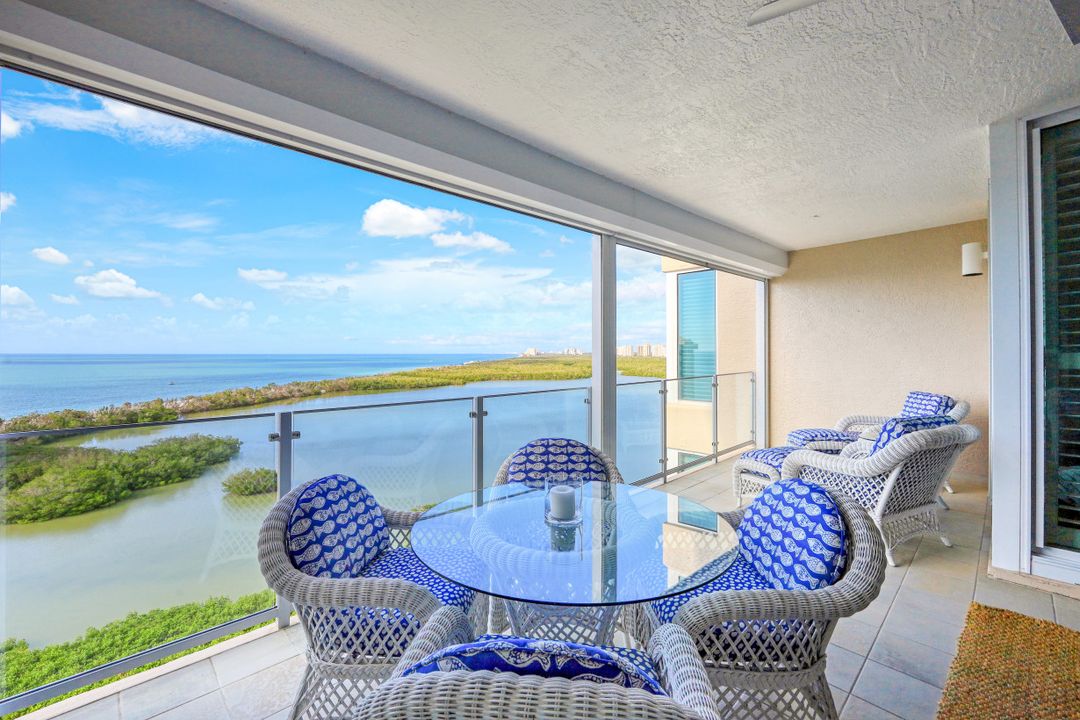 60 Seagate Dr #1204, Naples, FL 34103
