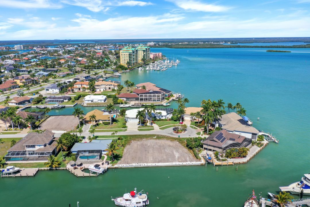 879 Magnolia Ct, Marco Island, FL 34145