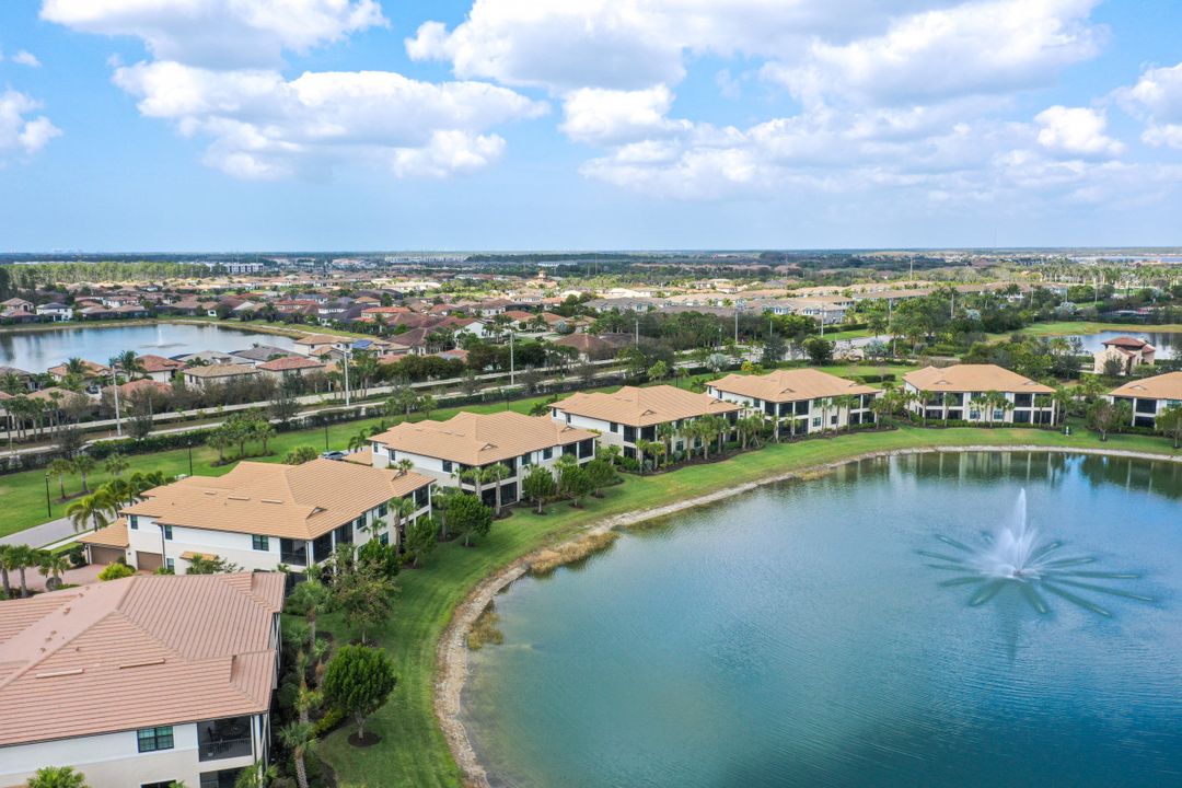 2149 Frangipani Cir #101, Naples, FL 34120