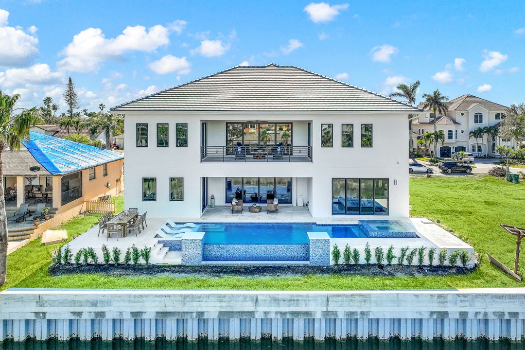 469 Germain Ave, Naples, FL 34108