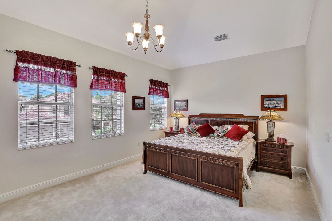 7838 Hawthorne Dr #1803, Naples, FL 34113