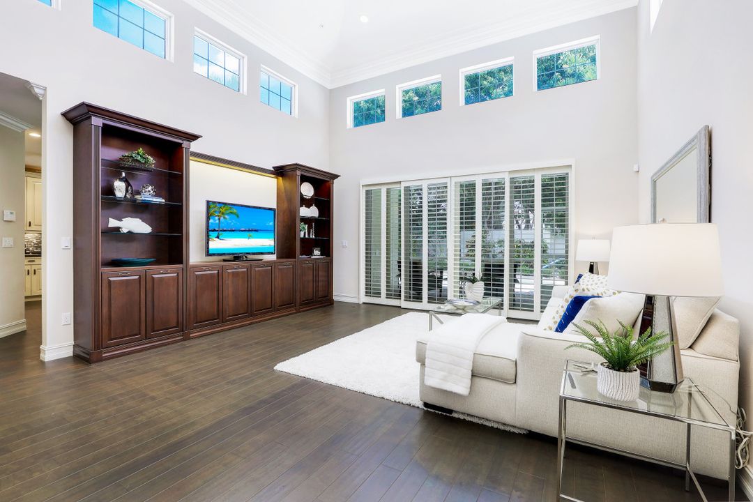 3726 Rachel Ln, Naples, FL 34103