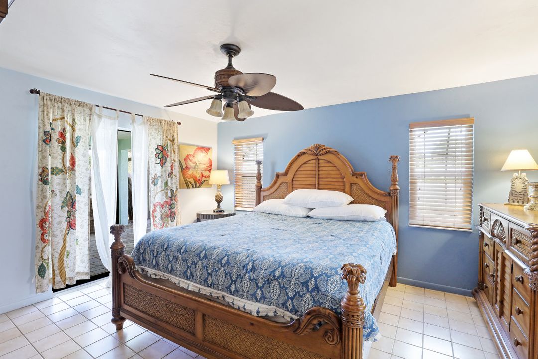 659 108th Ave N, Naples, FL 34108