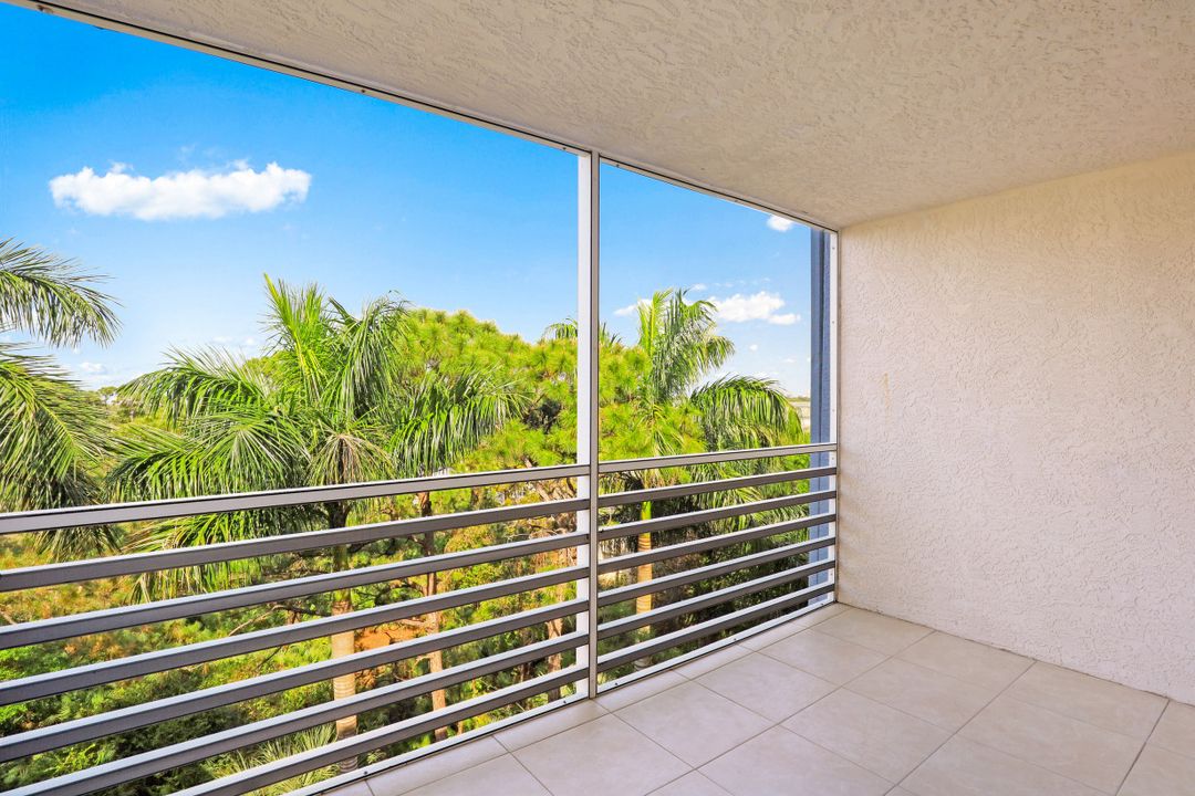 285 Naples Cove Dr #1604, Naples, FL 34110