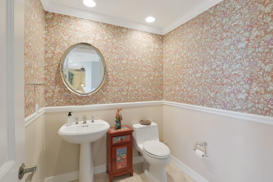 295 Grande Way #2, Naples, FL 34110