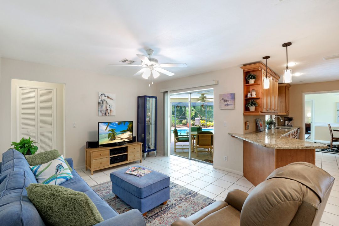 206 SE 45th St, Cape Coral, FL 33904