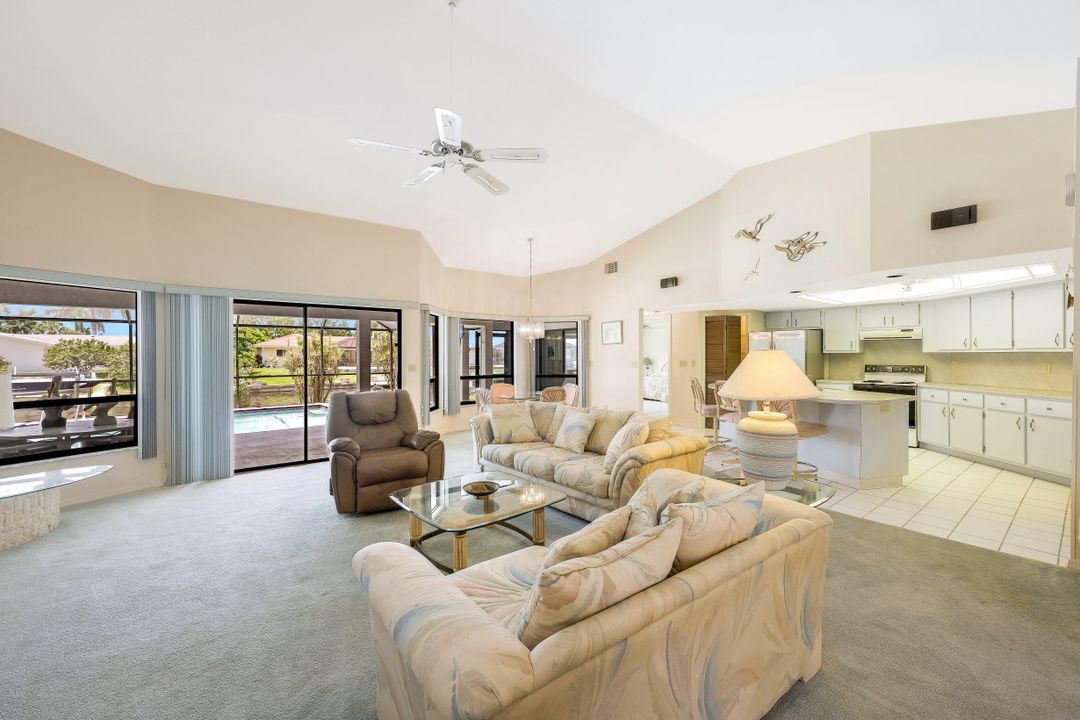 2215 SE 31st St, Cape Coral, FL 33904