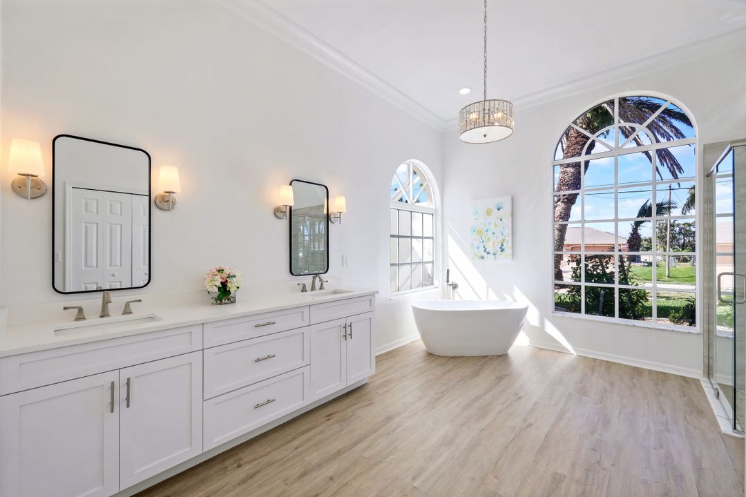 5005 SW 25th Pl, Cape Coral, FL 33914