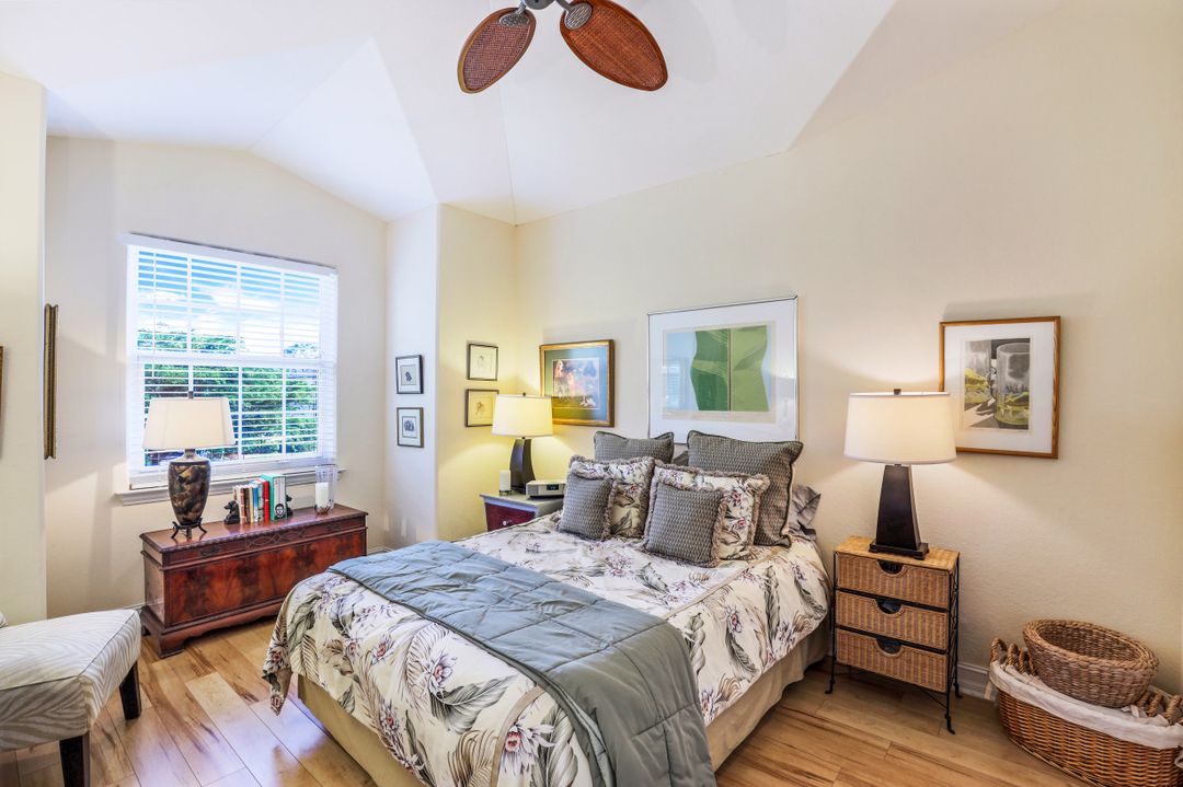 2850 Coach House Way, Naples, FL 34105