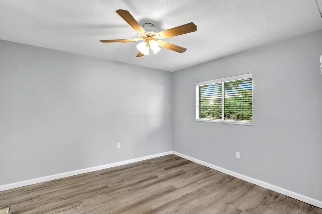 8071 Country Rd #106, Fort Myers, FL 33919